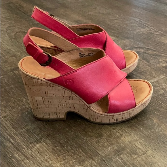 Red BORN wedge shoes - Picture 2 of 13